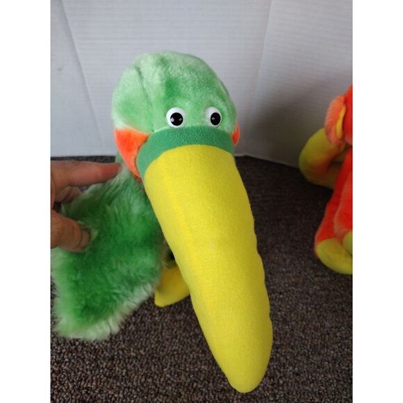 2- Dole Bananimals Orange Banachimp Plush & Green Tucan Vintage 80s Stuffed Toy - Picture 7 of 14